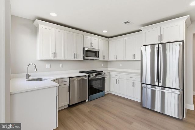 126 CARDIGAN CT, Manchester Township, NJ 08759