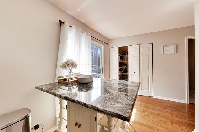 590 N Triumph Court, Hainesville, IL 60073