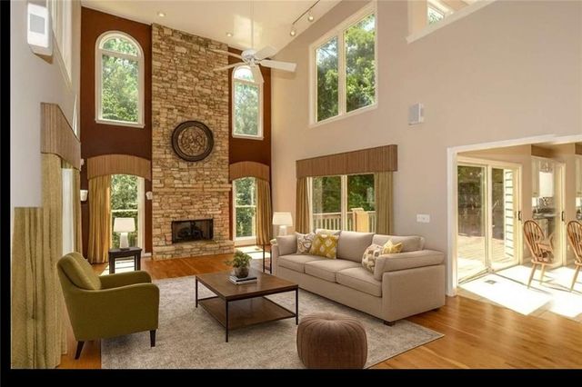 802 Eastside Pointe, Woodstock, GA 30189