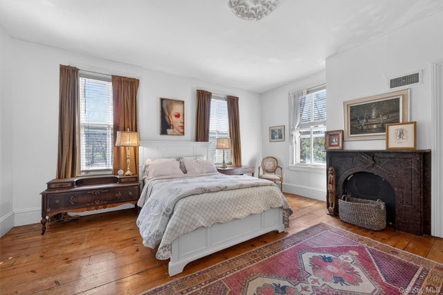 315 Bellvale Lakes Road, Warwick, NY 10990