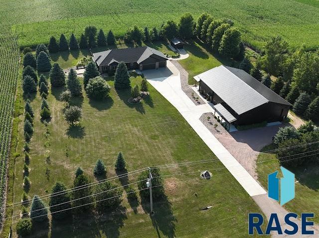 25015 475th Ave Avenue, Dell Rapids, SD 57022