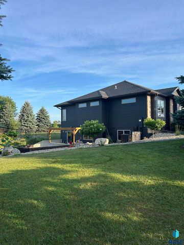 25015 475th Ave Avenue, Dell Rapids, SD 57022
