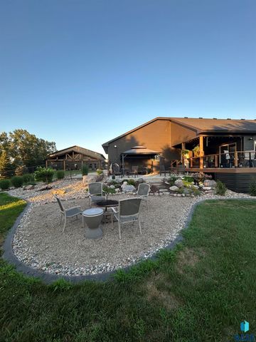 25015 475th Ave Avenue, Dell Rapids, SD 57022