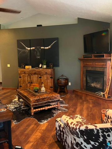 25015 475th Ave Avenue, Dell Rapids, SD 57022
