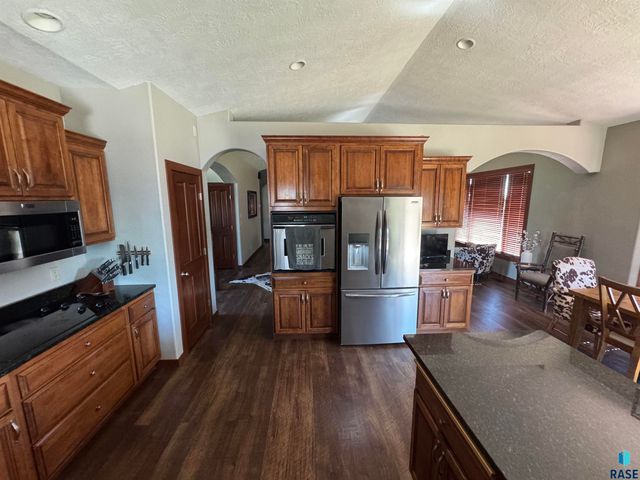 25015 475th Ave Avenue, Dell Rapids, SD 57022