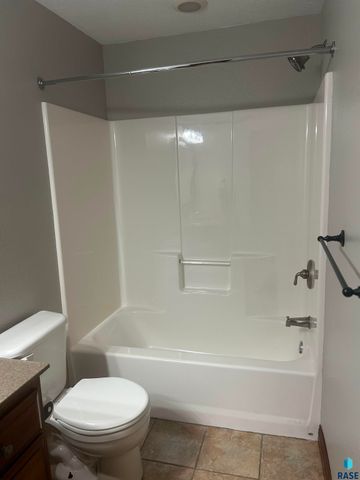25015 475th Ave Avenue, Dell Rapids, SD 57022