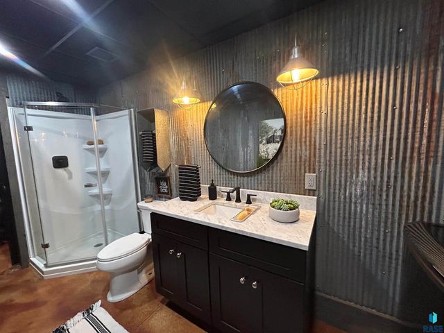 25015 475th Ave Avenue, Dell Rapids, SD 57022