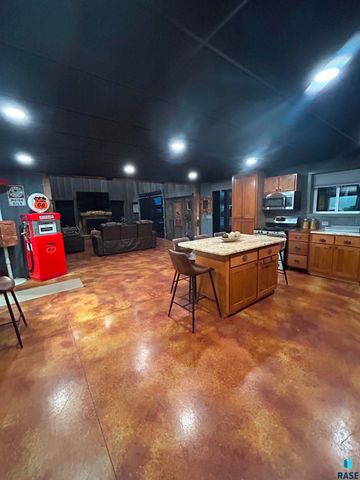 25015 475th Ave Avenue, Dell Rapids, SD 57022