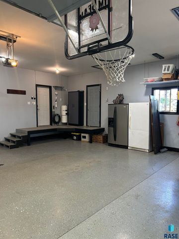25015 475th Ave Avenue, Dell Rapids, SD 57022