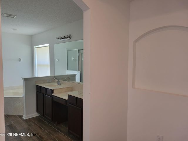 13796 FISH EAGLE Drive W, Jacksonville, FL 32226