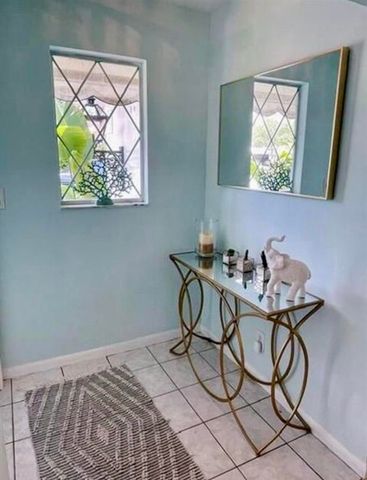 301 SW 8th Terrace, Boca Raton, FL 33486