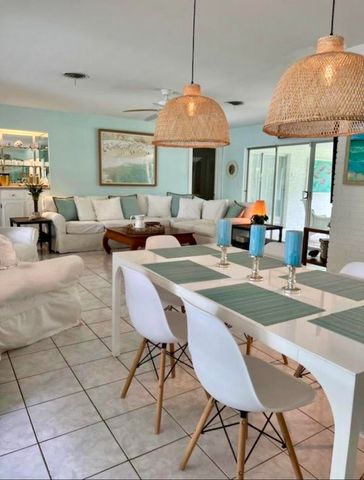 301 SW 8th Terrace, Boca Raton, FL 33486