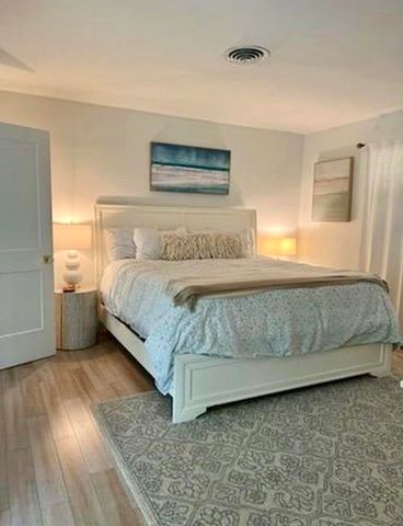 301 SW 8th Terrace, Boca Raton, FL 33486