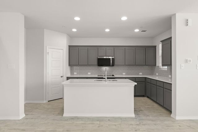 4511 Avion Drive, Sanger, TX 76266