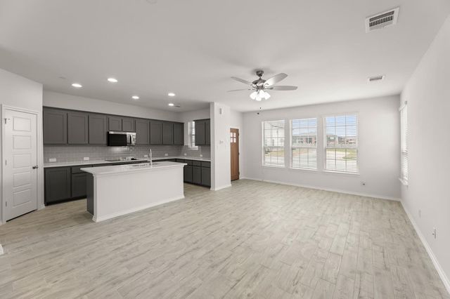 4511 Avion Drive, Sanger, TX 76266