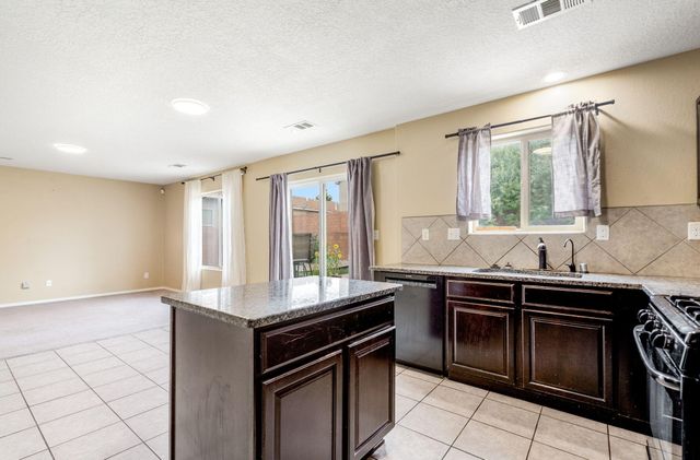 1014 El Prado Street NW, Rio Rancho, NM 87144