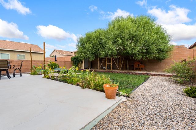 1014 El Prado Street NW, Rio Rancho, NM 87144