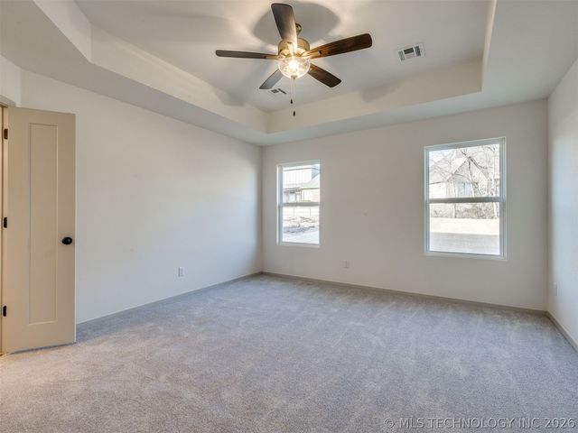 3205 E 147th Place S, Bixby, OK 74008