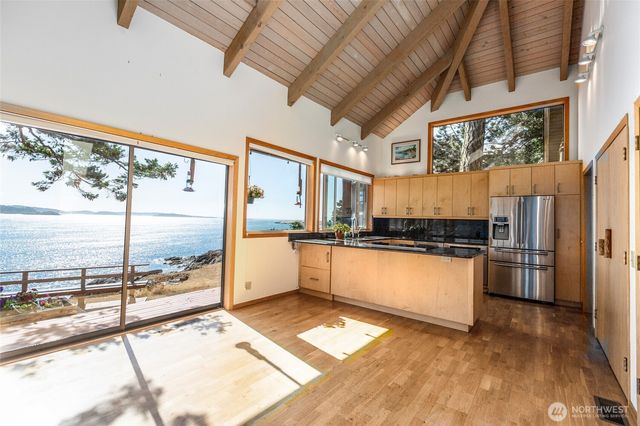 190 Island Drive, Friday Harbor, WA 98250