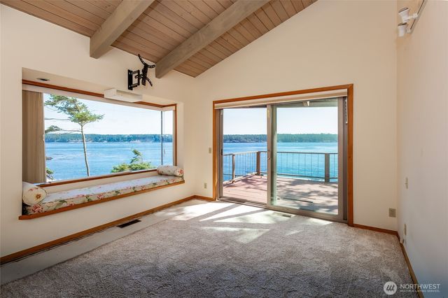 190 Island Drive, Friday Harbor, WA 98250