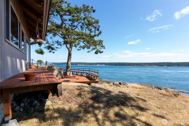 190 Island Drive, Friday Harbor, WA 98250
