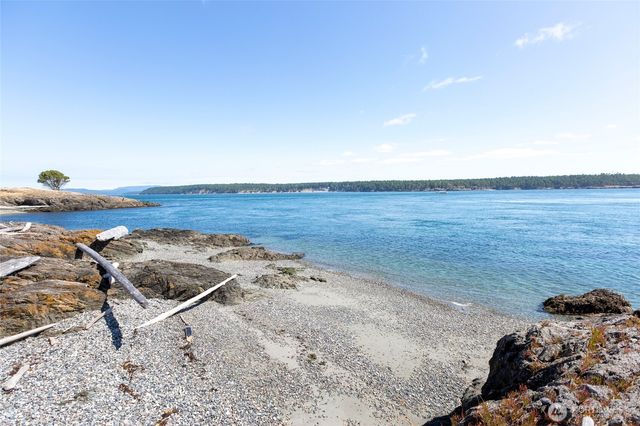 190 Island Drive, Friday Harbor, WA 98250