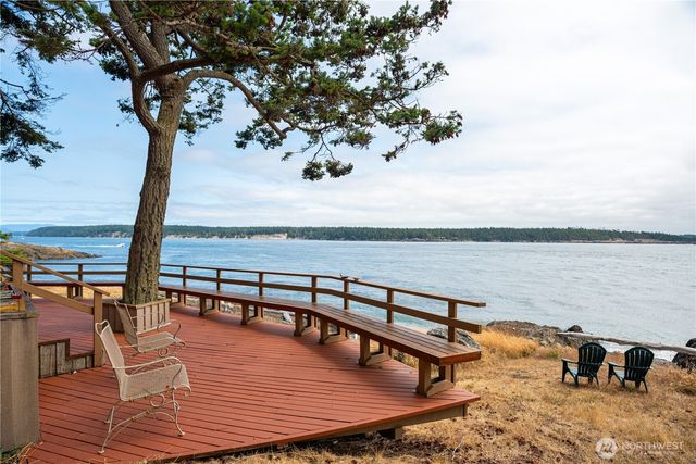 190 Island Drive, Friday Harbor, WA 98250