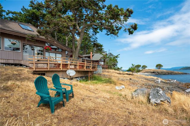 190 Island Drive, Friday Harbor, WA 98250