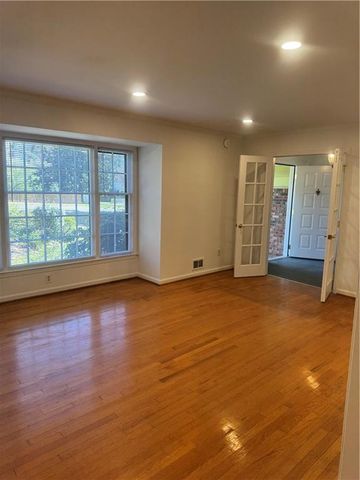 1959 Queens Way, Atlanta, GA 30341