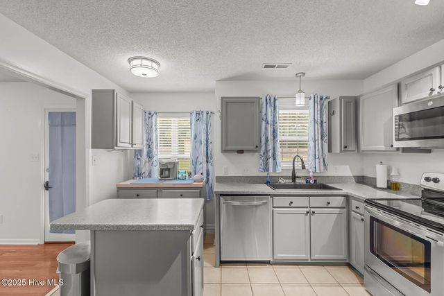 902 Huff Drive, Jacksonville, NC 28546
