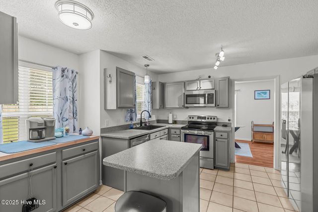 902 Huff Drive, Jacksonville, NC 28546