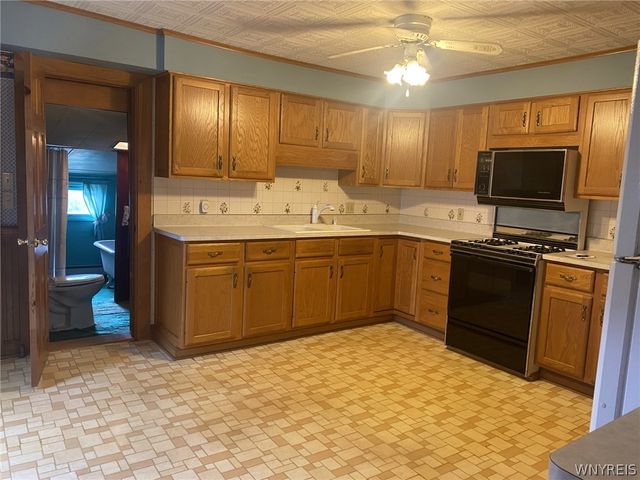 75 Crane Street, Lancaster, NY 14043