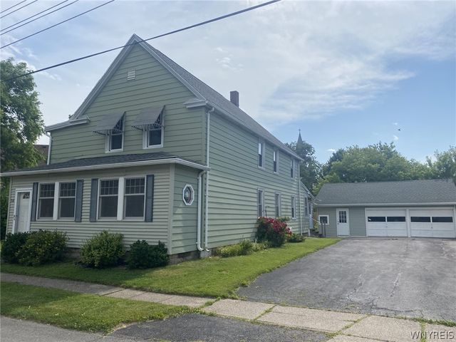 75 Crane Street, Lancaster, NY 14043