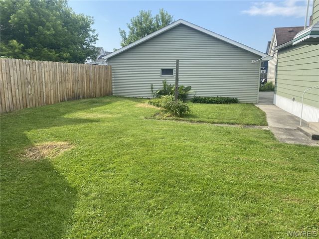 75 Crane Street, Lancaster, NY 14043