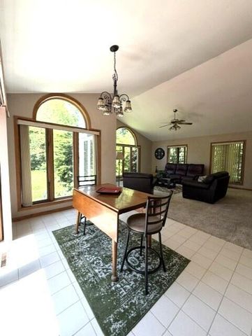 42 Robin Hill DRIVE, Mount Pleasant, WI 53406