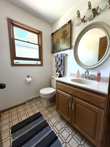 42 Robin Hill DRIVE, Mount Pleasant, WI 53406