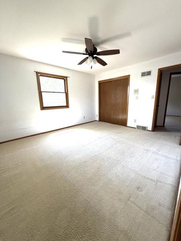 42 Robin Hill DRIVE, Mount Pleasant, WI 53406
