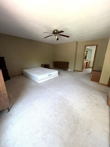 42 Robin Hill DRIVE, Mount Pleasant, WI 53406