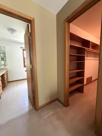 42 Robin Hill DRIVE, Mount Pleasant, WI 53406