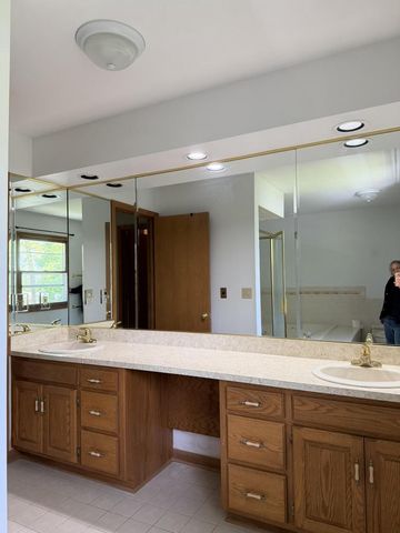 42 Robin Hill DRIVE, Mount Pleasant, WI 53406