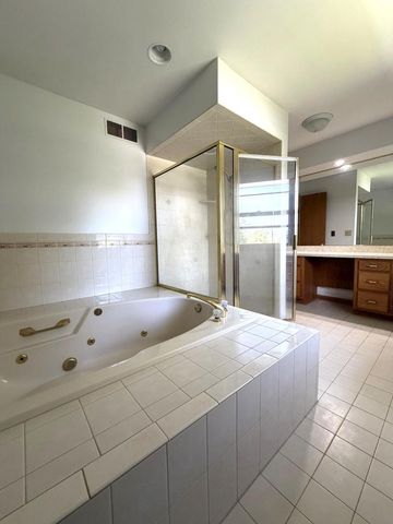42 Robin Hill DRIVE, Mount Pleasant, WI 53406