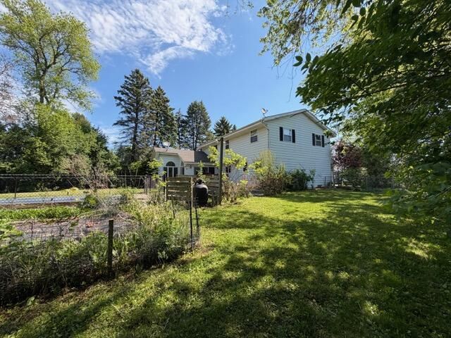 42 Robin Hill DRIVE, Mount Pleasant, WI 53406
