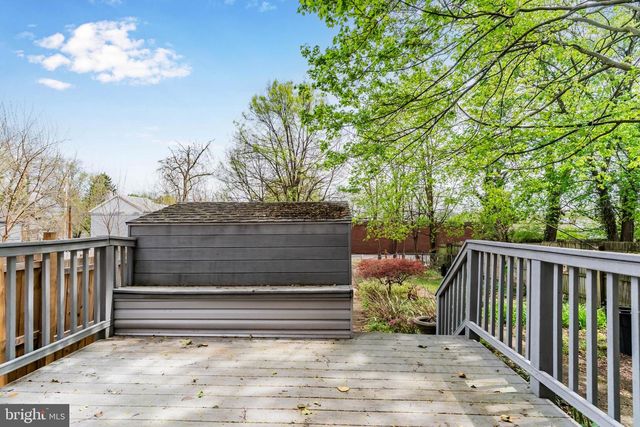 19 N EAST ST, Carlisle, PA 17013