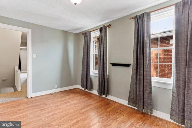 19 N EAST ST, Carlisle, PA 17013