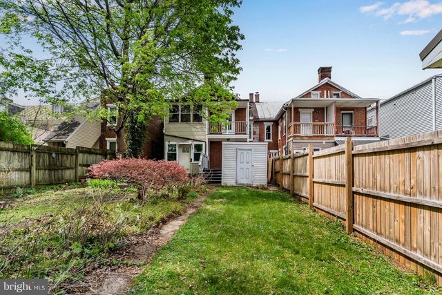 19 N EAST ST, Carlisle, PA 17013