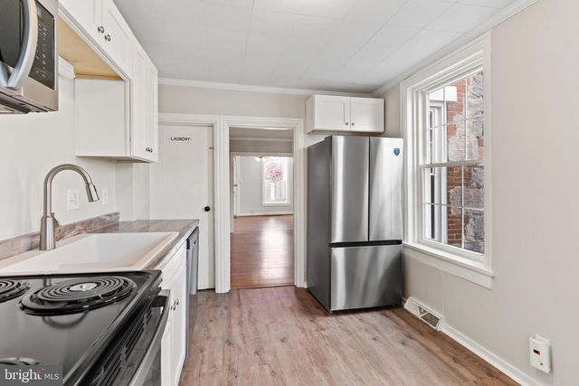 19 N EAST ST, Carlisle, PA 17013