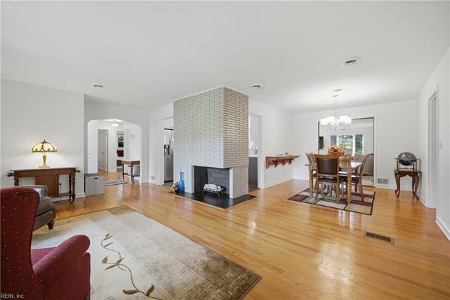 1637 Cougar AVE, Norfolk, VA 23518