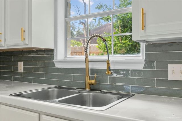 1010 N 47th Lane, Mcallen, TX 78501