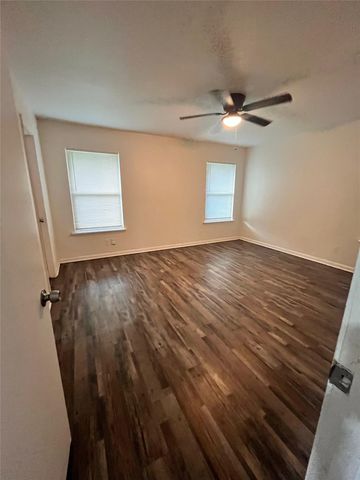 1209 Grinnell Street, Dallas, TX 75216