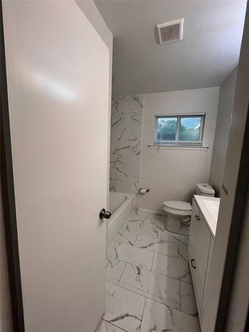 1209 Grinnell Street, Dallas, TX 75216